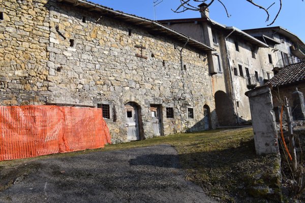 appartamento in vendita ad Oltre il Colle