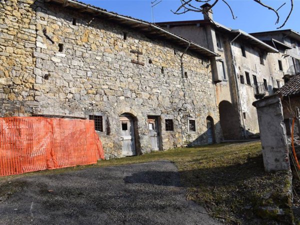 casa indipendente in vendita ad Oltre il Colle