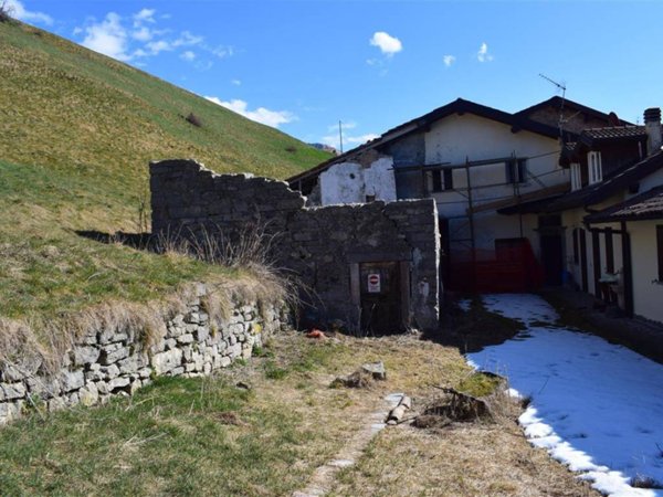 casa semindipendente in vendita ad Oltre il Colle
