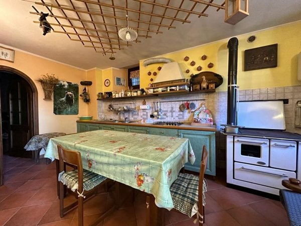 casa indipendente in vendita ad Oltre il Colle