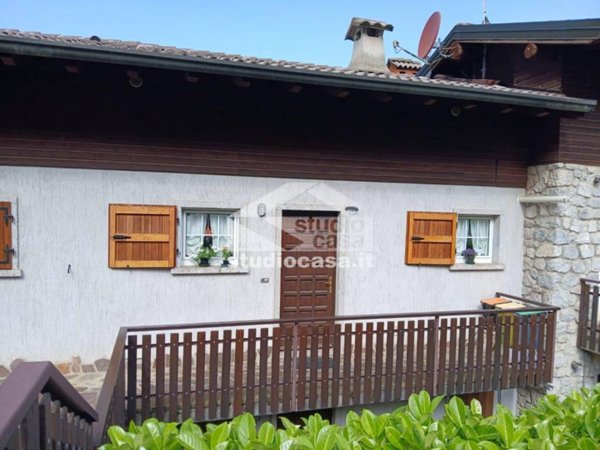 casa indipendente in vendita ad Oltre il Colle
