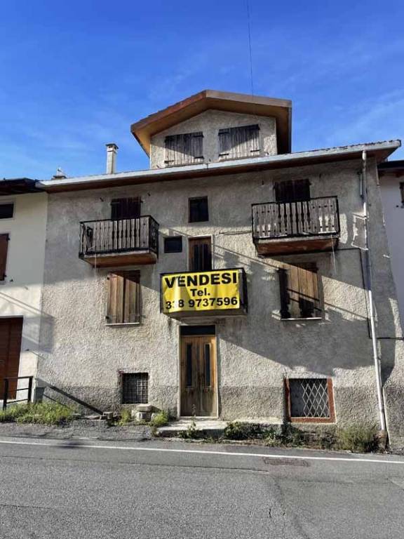 casa indipendente in vendita ad Oltre il Colle in zona Zambla Alta