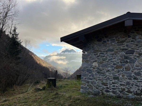 casa indipendente in vendita ad Oltre il Colle in zona Zorzone