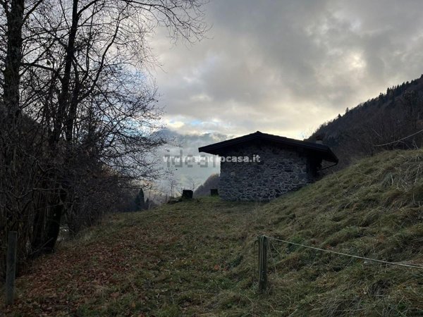 casa indipendente in vendita ad Oltre il Colle in zona Zorzone