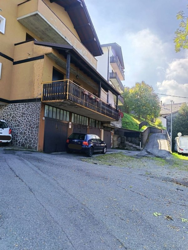 appartamento in vendita ad Oltre il Colle in zona Zambla Alta