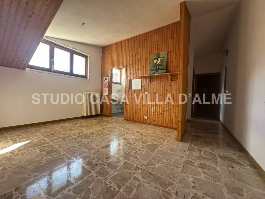 appartamento in vendita ad Oltre il Colle