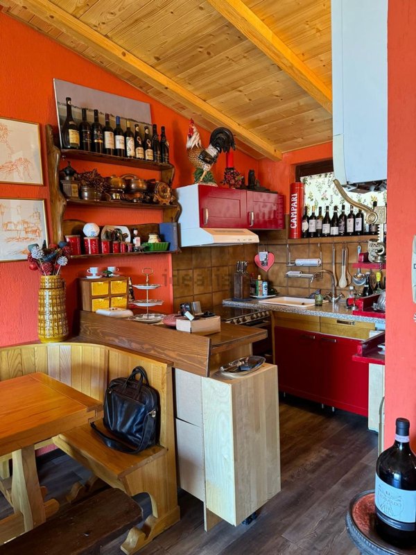 appartamento in vendita ad Oltre il Colle in zona Zambla Alta