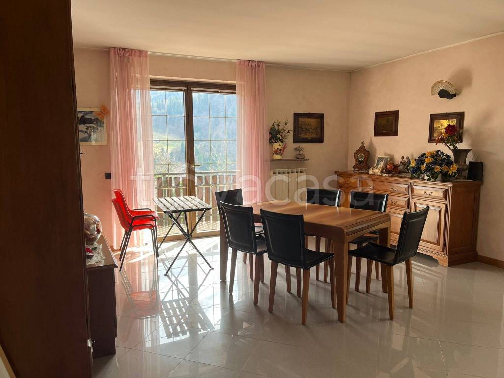 casa indipendente in vendita ad Oltre il Colle in zona Zorzone