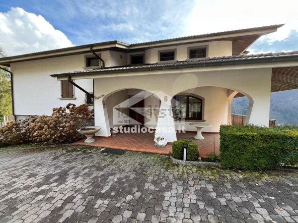 casa indipendente in vendita ad Oltre il Colle