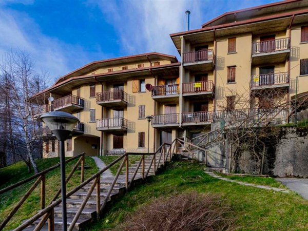 appartamento in vendita ad Oltre il Colle in zona Zambla Alta