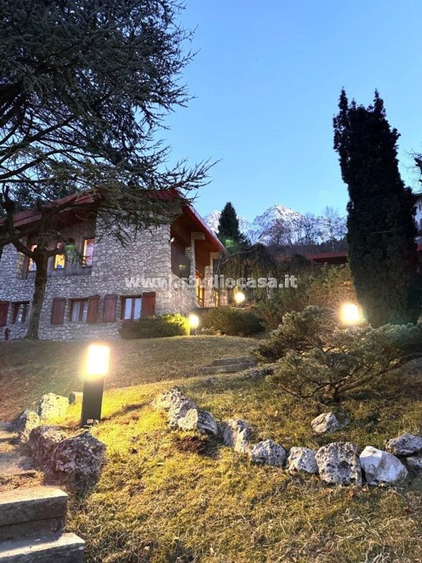 casa indipendente in vendita ad Oltre il Colle