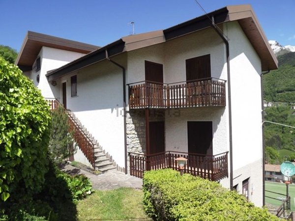 appartamento in vendita ad Oltre il Colle in zona Zorzone