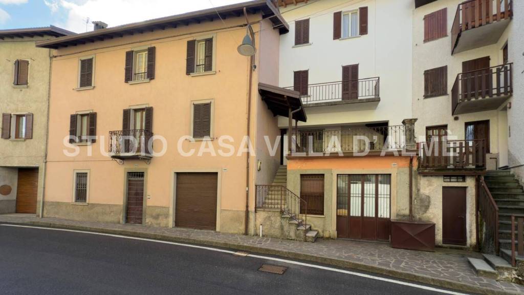 appartamento in vendita ad Oltre il Colle