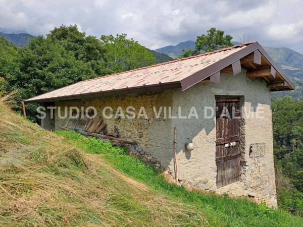 casale in vendita ad Oltre il Colle in zona Zorzone