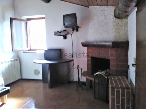 appartamento in vendita ad Oneta in zona Scullera