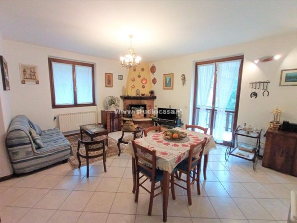 appartamento in vendita ad Oneta