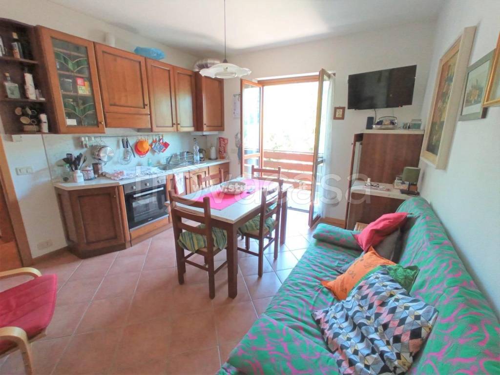 appartamento in vendita ad Oneta in zona Scullera