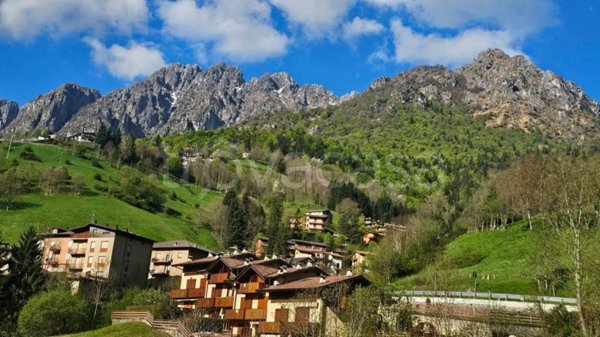 appartamento in vendita ad Oneta in zona Scullera