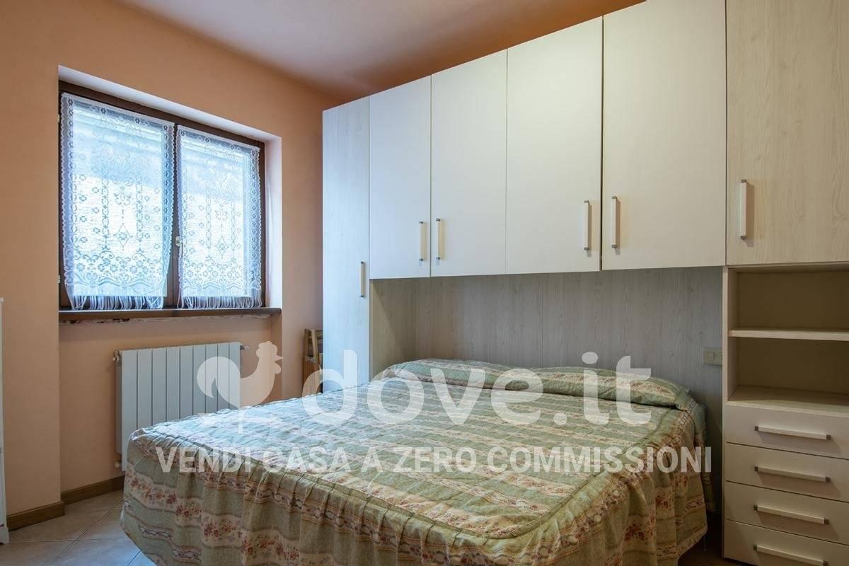 appartamento in vendita ad Oneta in zona Scullera