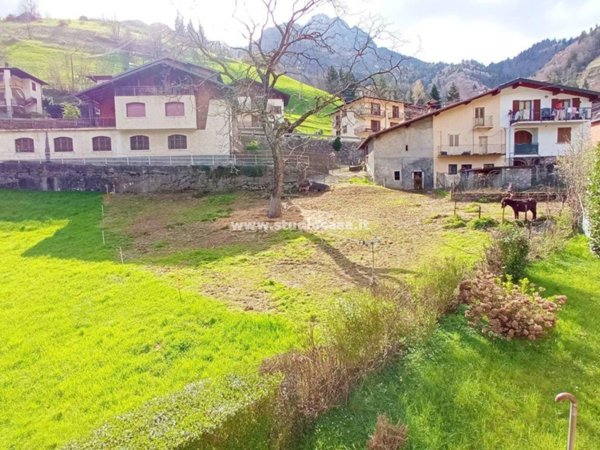 appartamento in vendita ad Oneta in zona Scullera