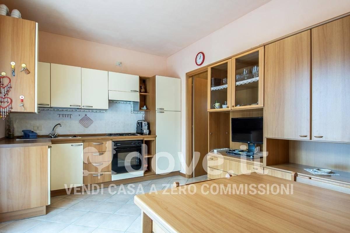 appartamento in vendita ad Oneta in zona Scullera