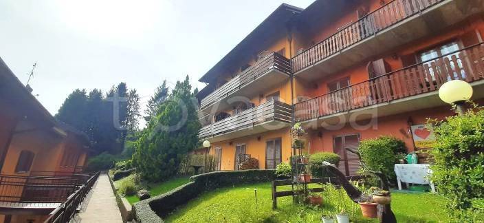appartamento in vendita ad Oneta in zona Scullera