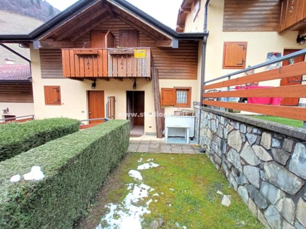 appartamento in vendita ad Oneta in zona Scullera