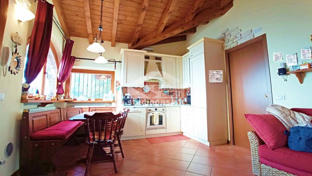 appartamento in vendita ad Oneta