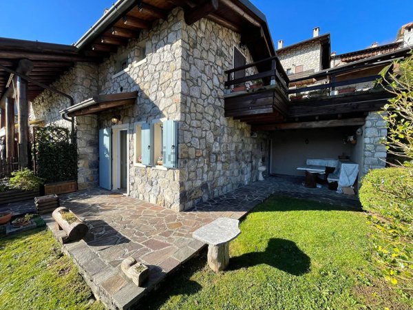 appartamento in vendita ad Oneta