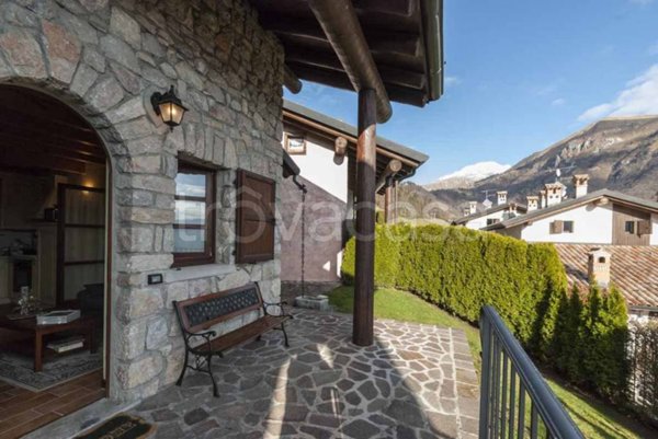 casa indipendente in vendita ad Oneta