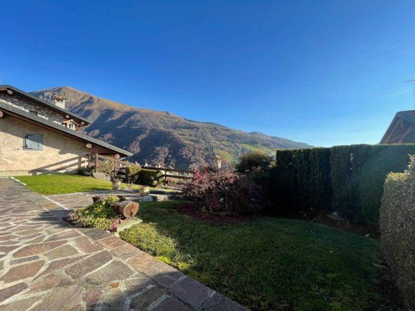 appartamento in vendita ad Oneta