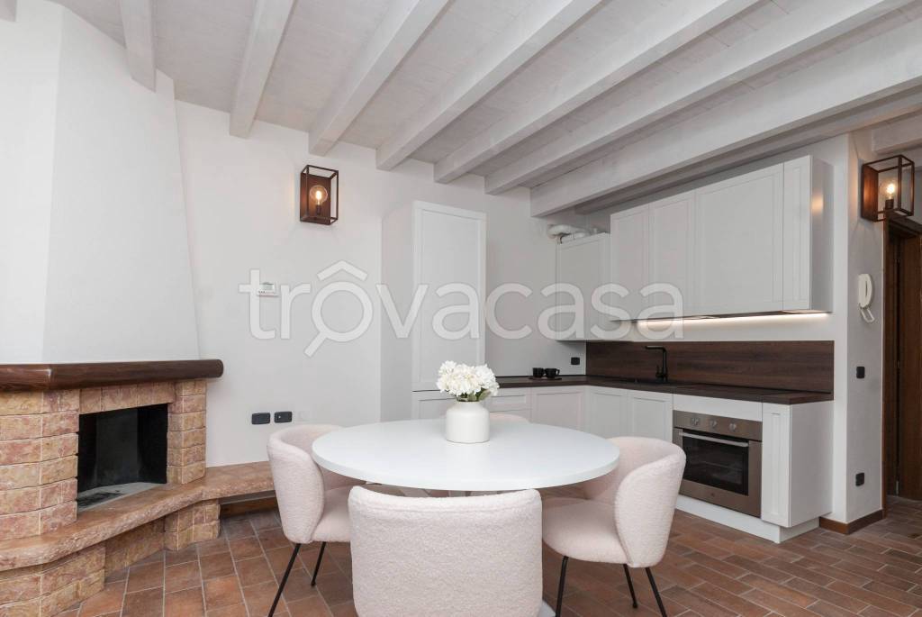 appartamento in vendita ad Oneta