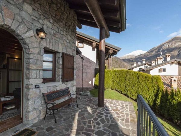 casa indipendente in vendita ad Oneta