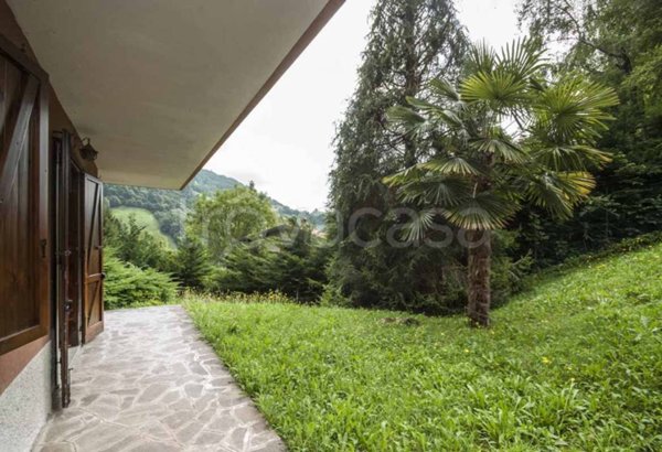 appartamento in vendita ad Oneta in zona Scullera