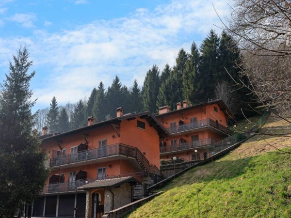 appartamento in vendita ad Oneta in zona Scullera