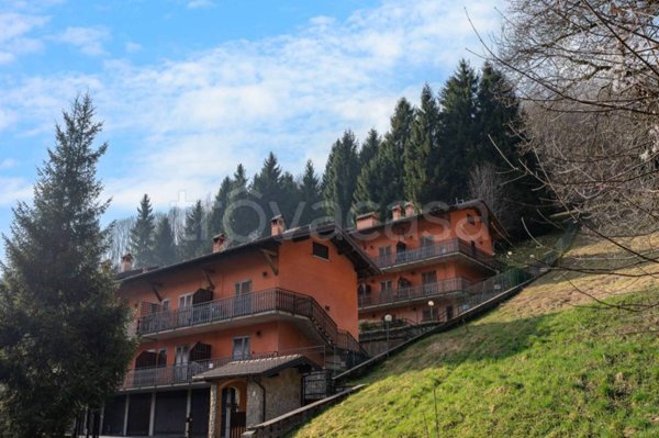 appartamento in vendita ad Oneta in zona Scullera