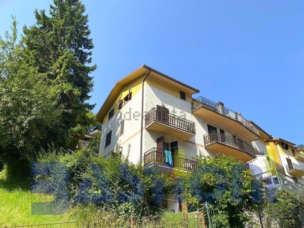 appartamento in vendita ad Oneta in zona Scullera