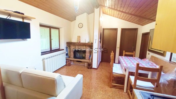 appartamento in vendita ad Oneta in zona Scullera