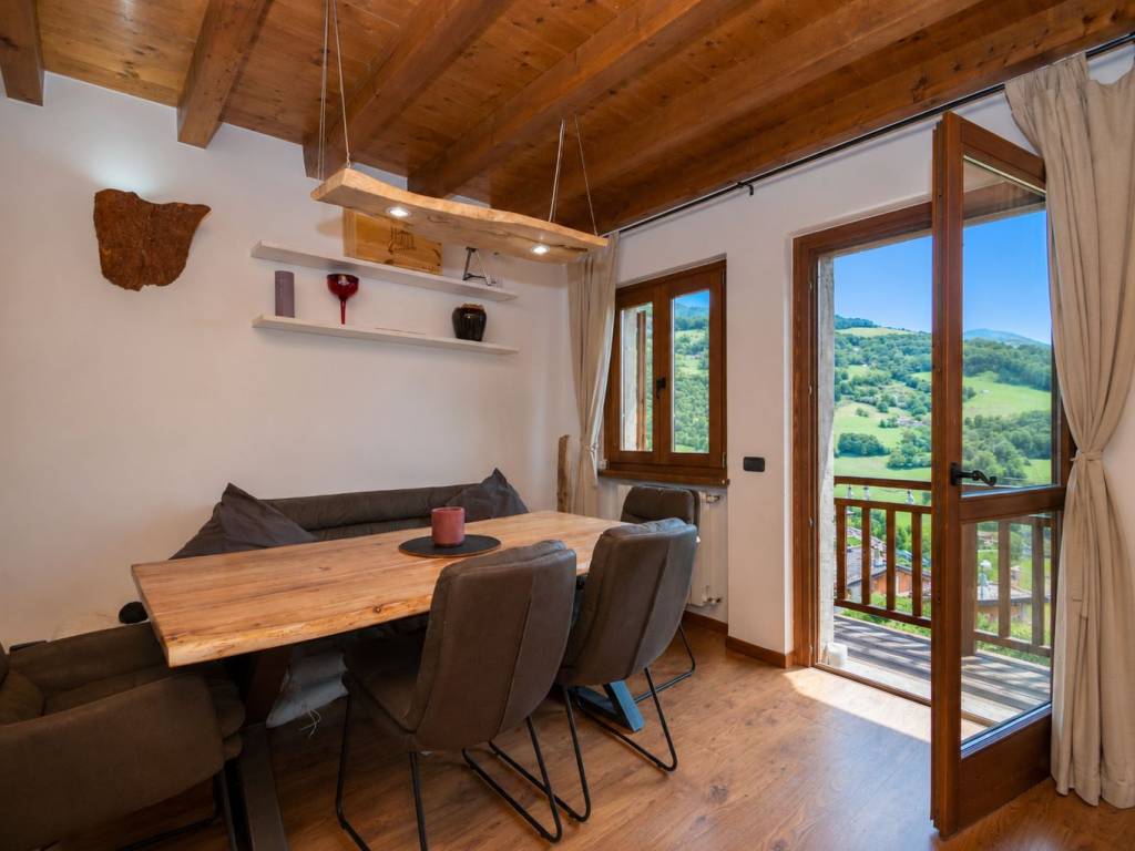 casa indipendente in vendita ad Oneta in zona Scullera