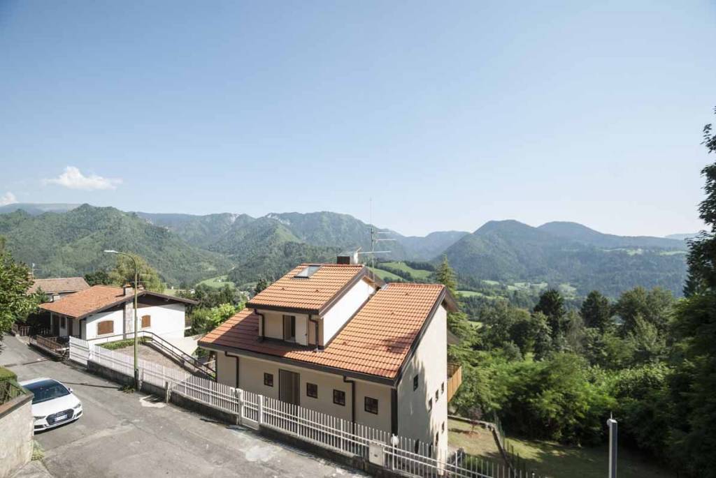 casa indipendente in vendita ad Onore