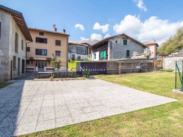 casa indipendente in vendita ad Onore