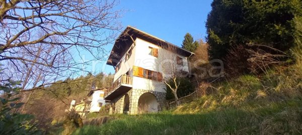casa indipendente in vendita ad Onore