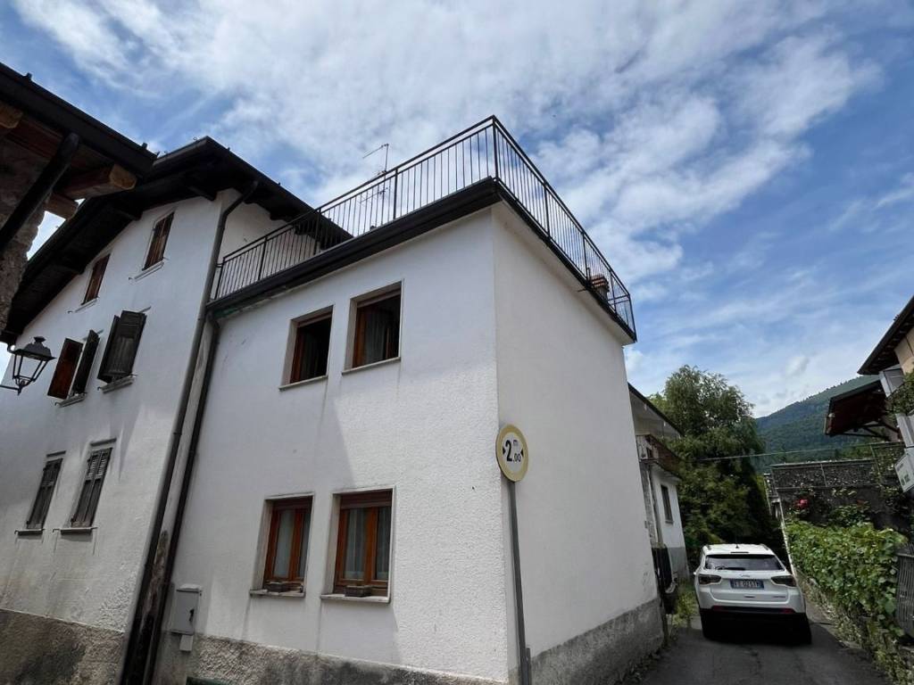 casa indipendente in vendita ad Onore