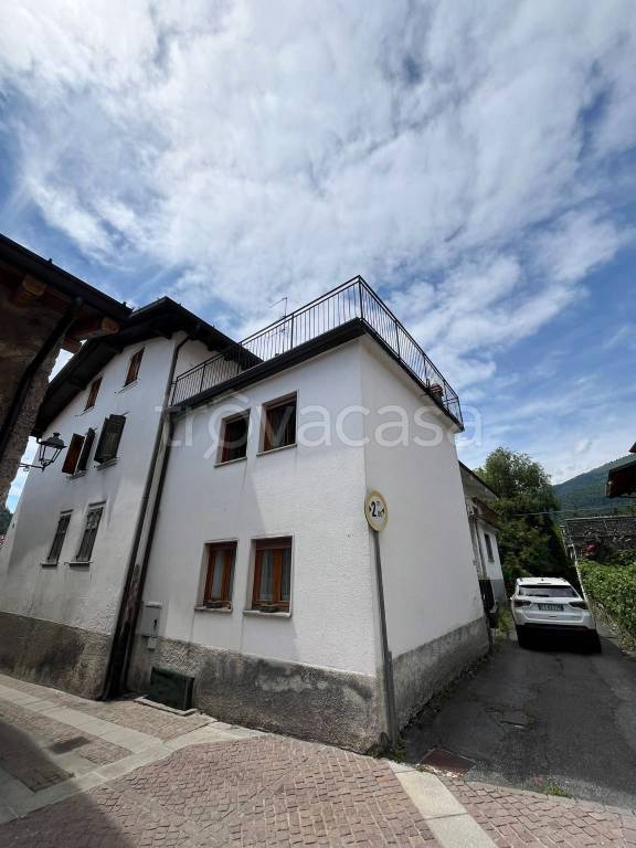 casa indipendente in vendita ad Onore