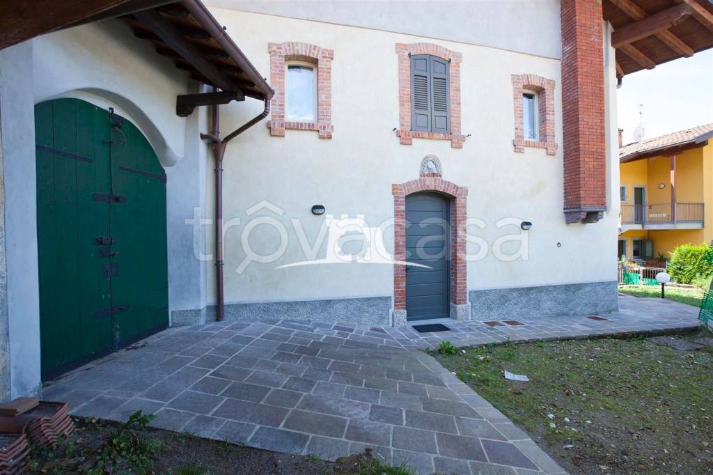 appartamento in vendita ad Onore