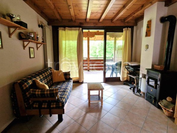 appartamento in vendita ad Onore