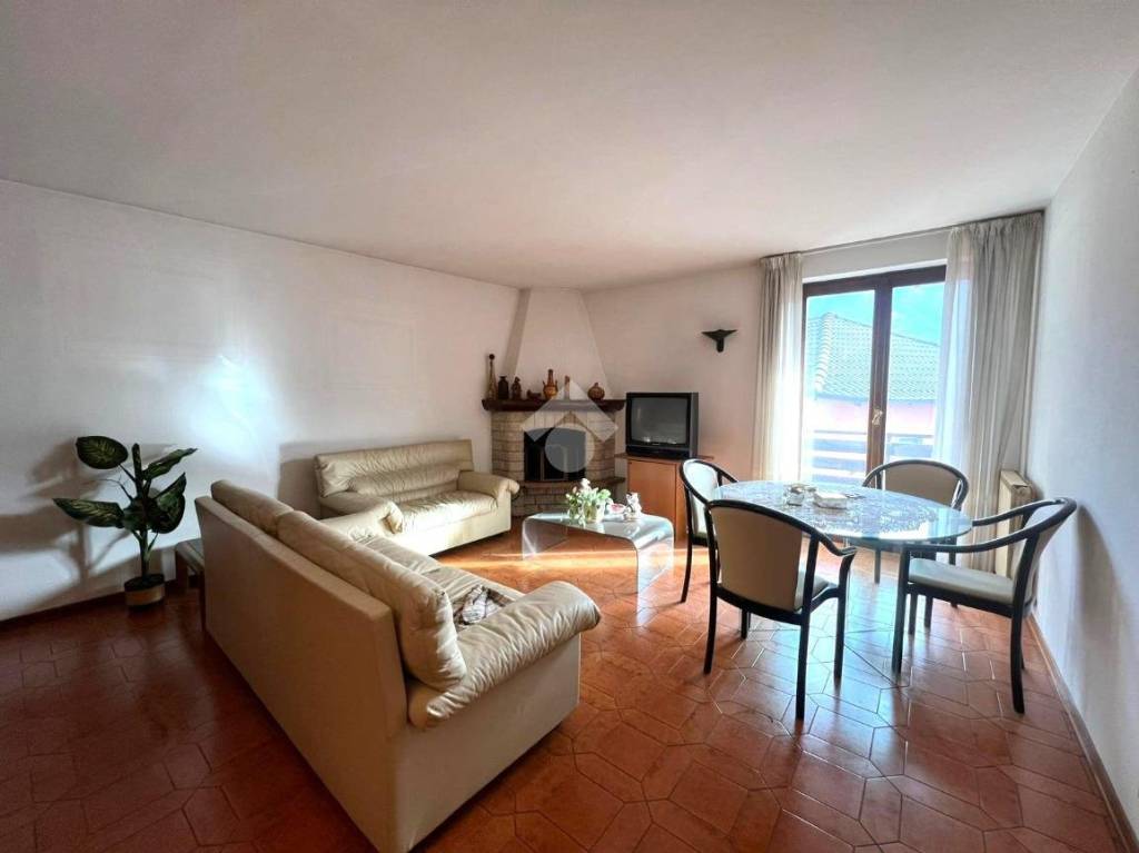 appartamento in vendita ad Onore