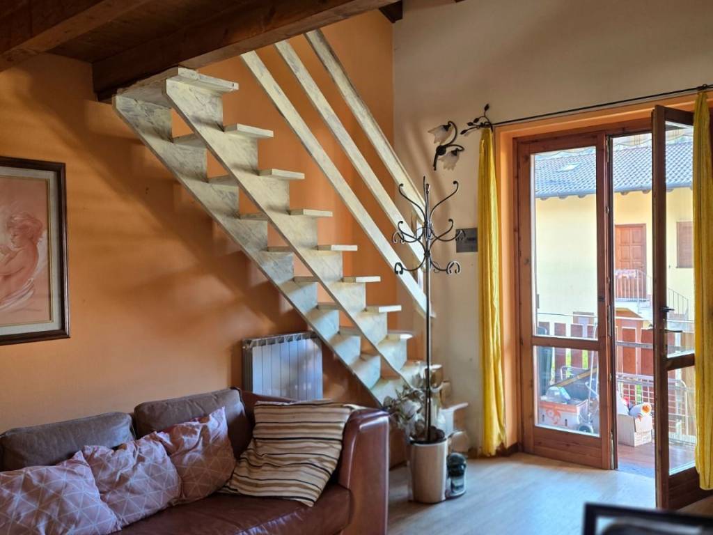 appartamento in vendita ad Onore