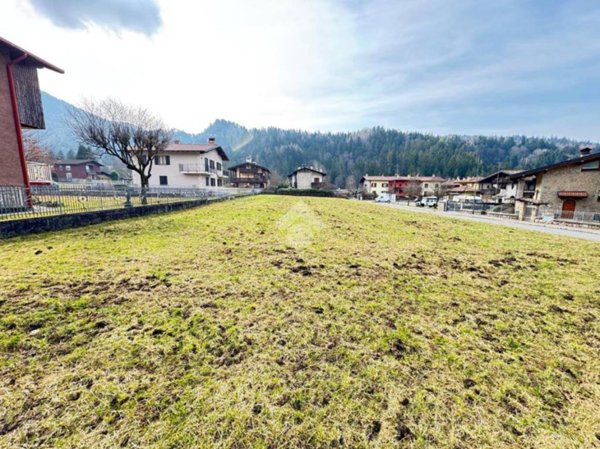 terreno edificabile in vendita ad Onore