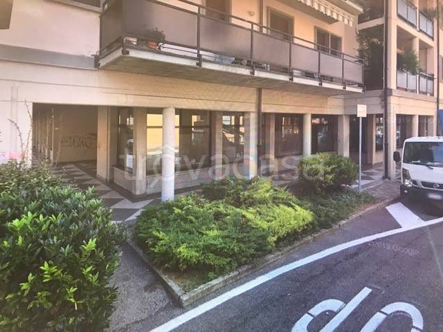 ufficio in vendita ad Orio al Serio